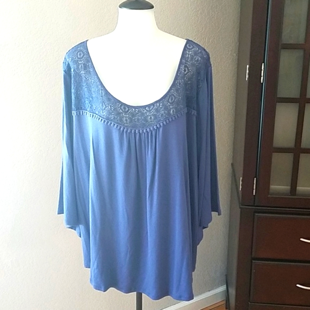 NWT Naïf Top With Lace Accent